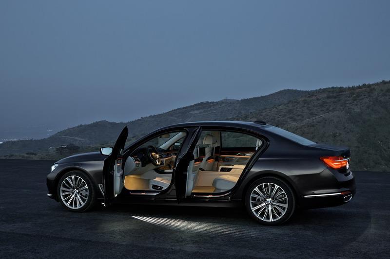 bmw7ponoci