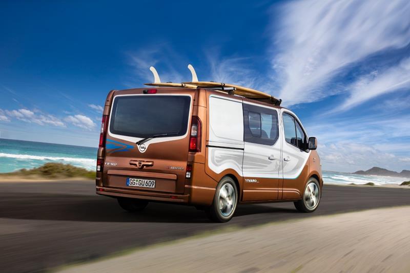 2015 09 08_IAA_Opel_Vivaro_Surf_Concept-2