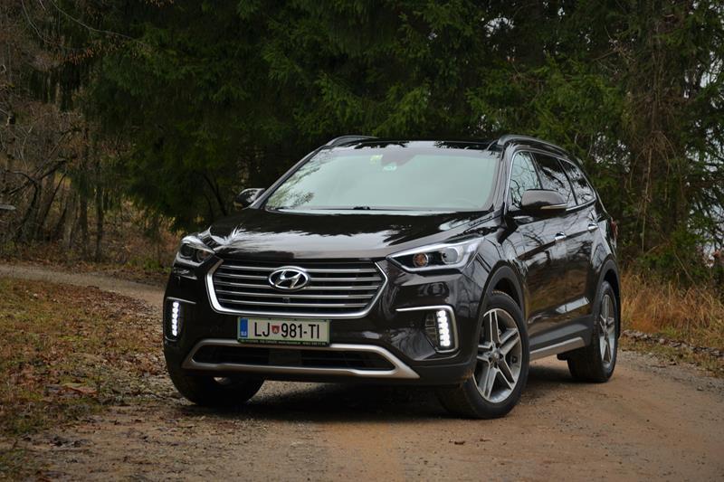hyundai-grand-santa-fe-2