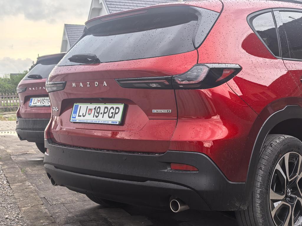 Tretja generacija popularnega SUV-ja prinaša več prostora, tehnologije in samozavesti!